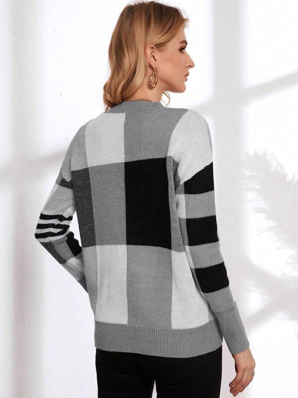 Sweter z wzorem w kwadraciki