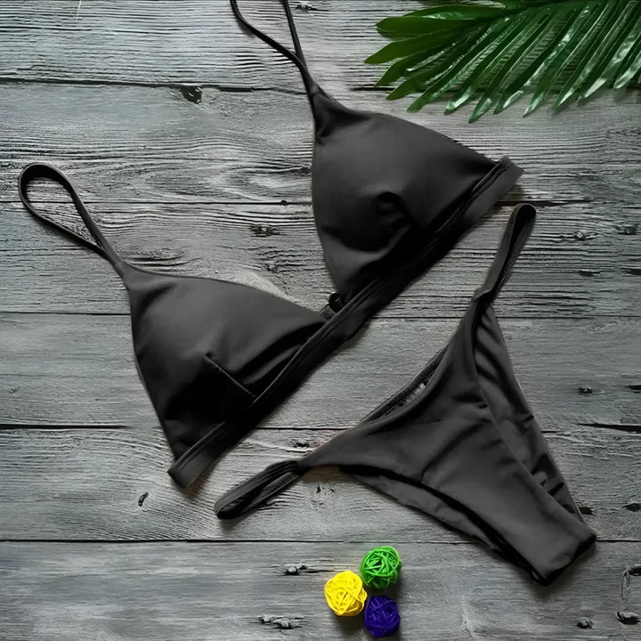 Dwuczęściowy strój kąpielowy bikini z trójkątnymi miseczkami
