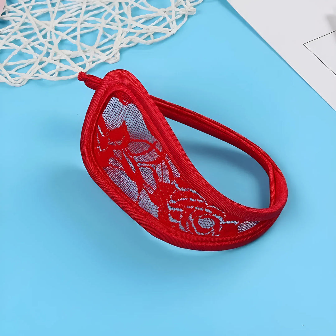 Uniwersalne C-stringi z koronką