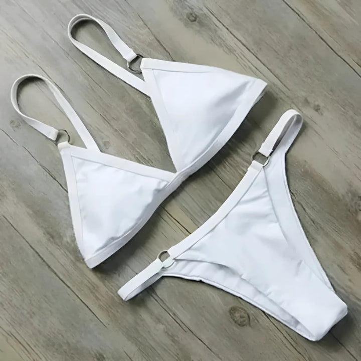 Klasyczny dwuczęściowy strój kąpielowy bikini z ozdobnymi kółkami