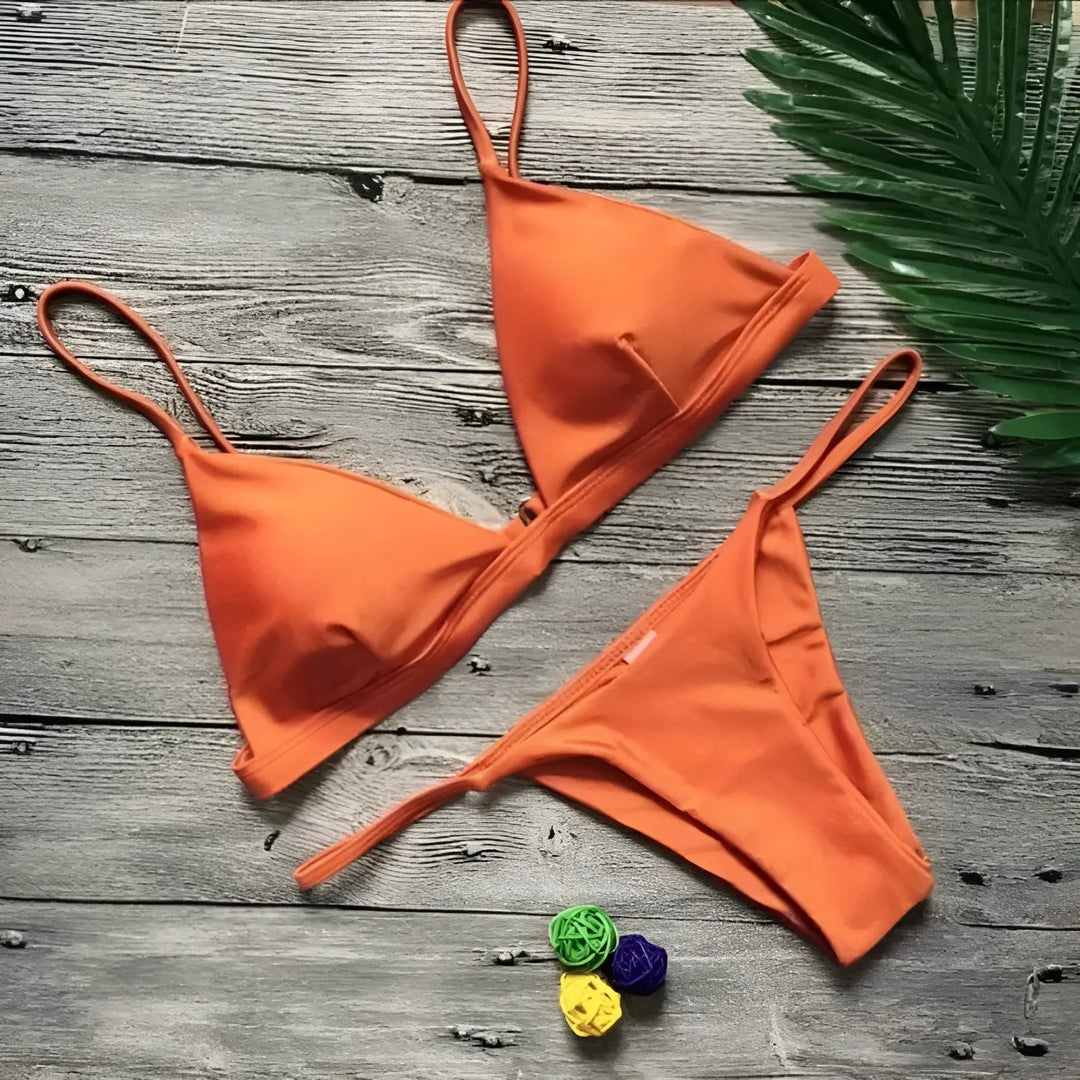 Dwuczęściowy strój kąpielowy bikini z trójkątnymi miseczkami